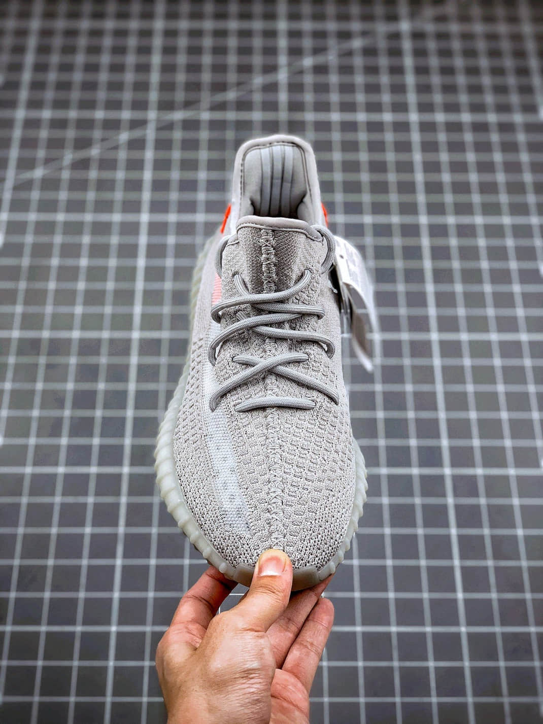 Adidas Yeezy Boost 350 V2 Tail Light Gr e 45 13 eBay